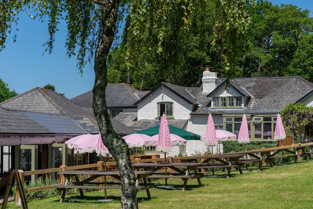 High Corner Inn