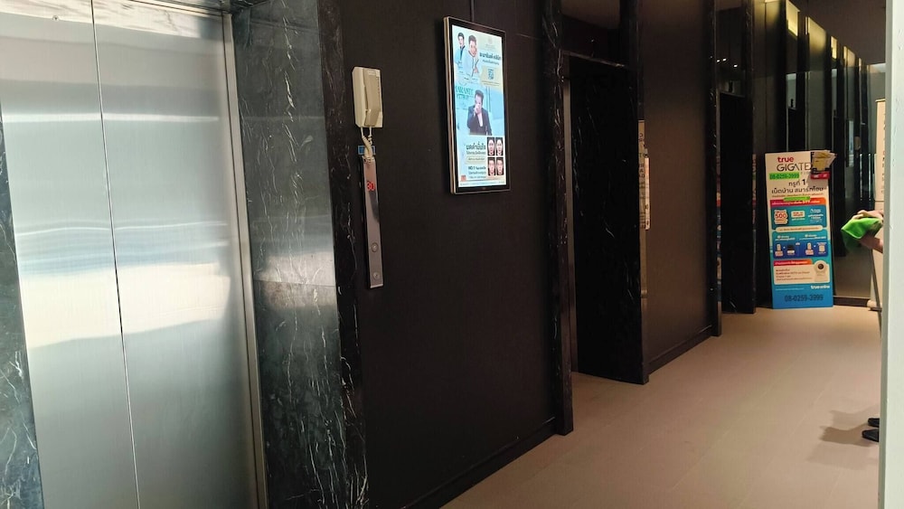 Ideo O2 Resort Condo BTS Bangna