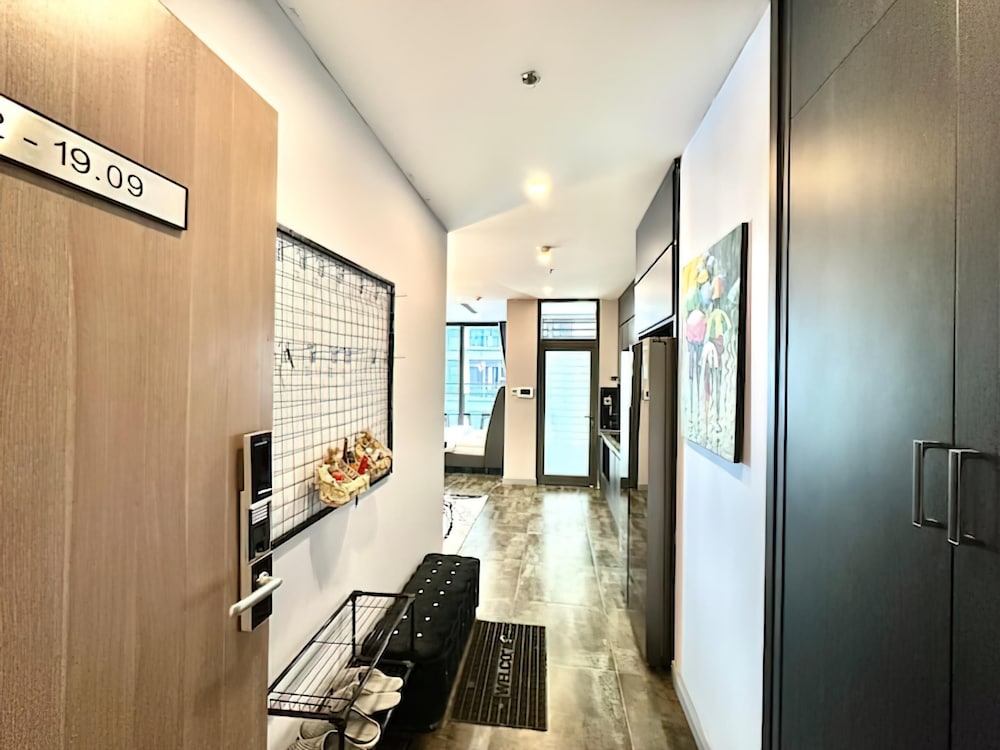 Vinhomes Metropolis by Emily in Town