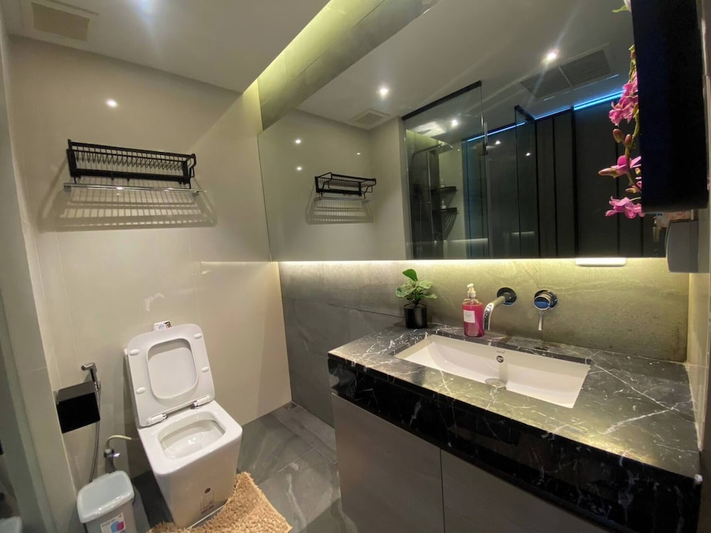 Luxury Sea View - High Floor