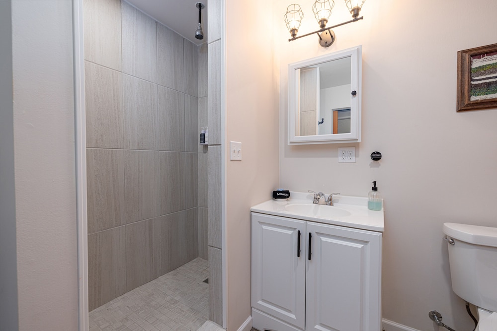 Hartwell Suites - Property Image 21