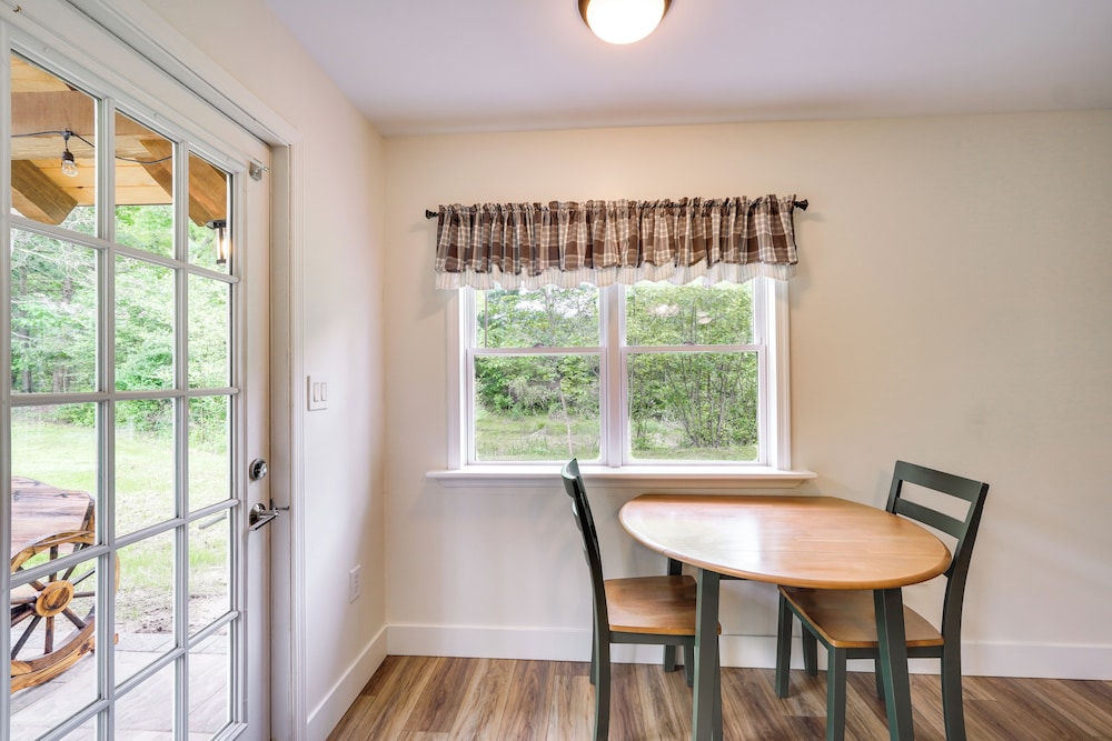 Fish, Hunt & Hike: Pet-friendly Home in Allenwood