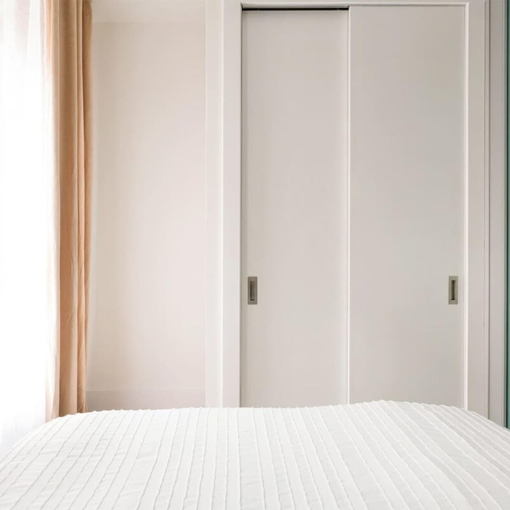 317-2a Sleek Modern 1Br UES W D
