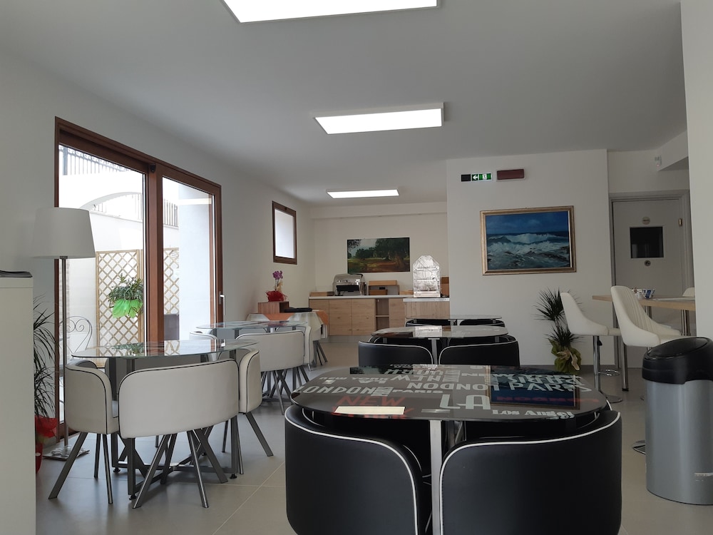 Morello Beach Hotel