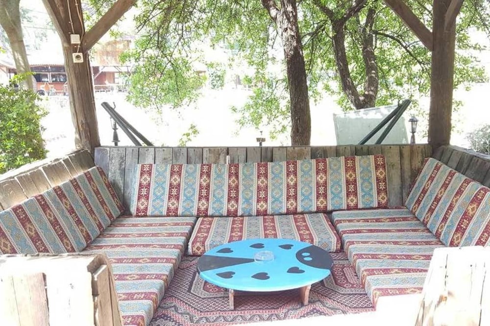 Yakamoz Pansiyon