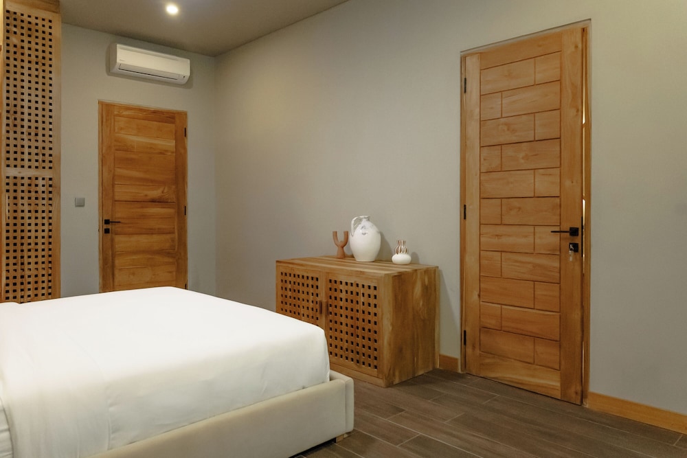 AMO Residences
