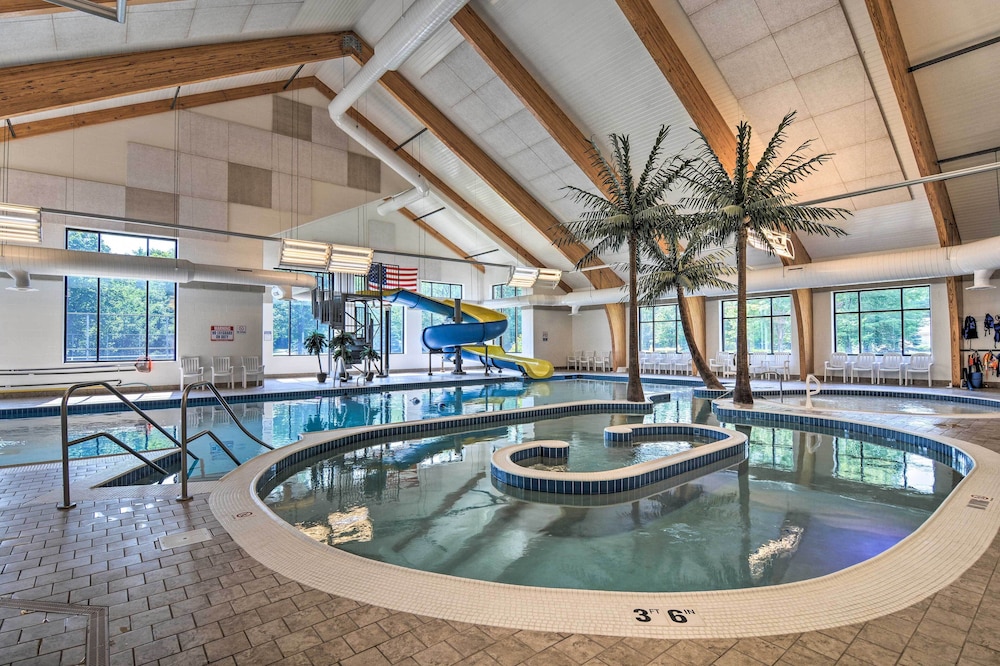 Indoor Pool Access: Cabin in Lakes of the North!