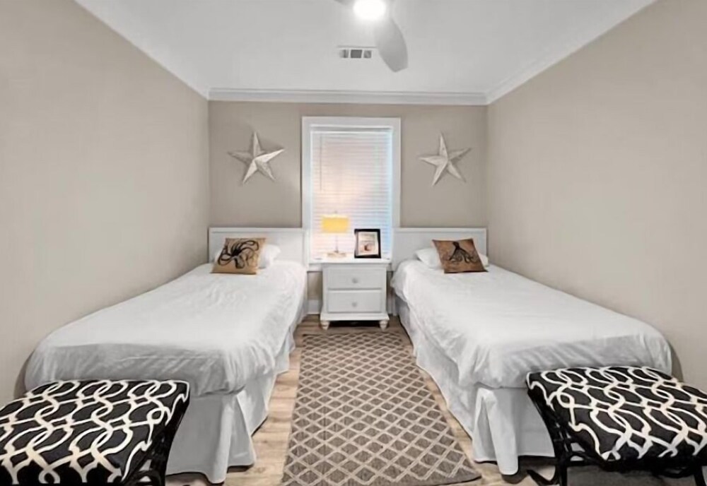 Beachside Villas 214