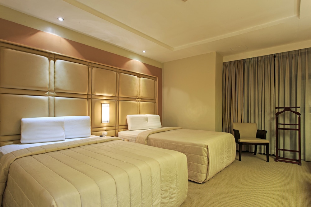 Cebu Vacations - Cebu Parklane International Hotel - Property Image 21