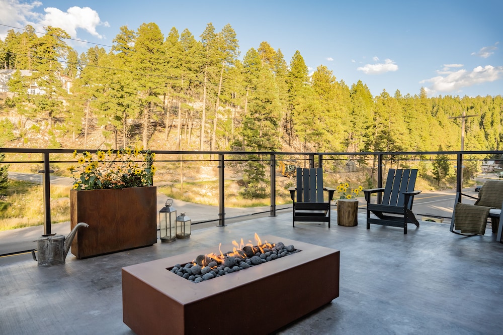 Grand Cloudcroft Hotel - Property Image 12