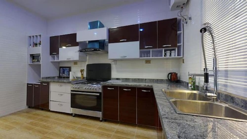 Carter's Luxury Apartment