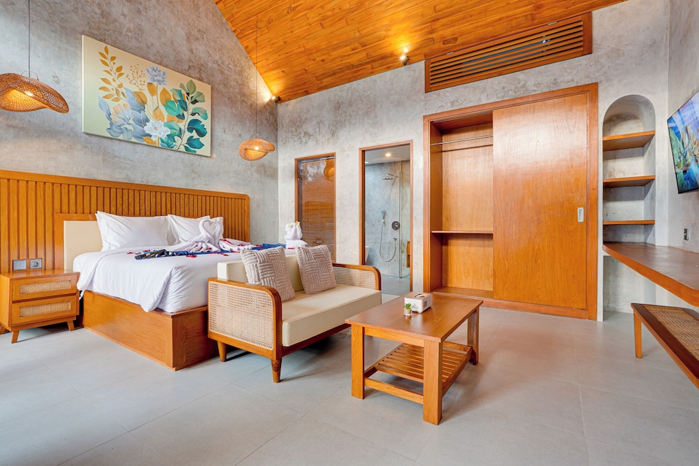 LaLuxe Villa and Residence