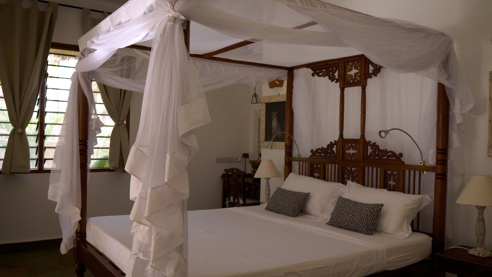 The Diamond of Africa - Luxury Villa view 3