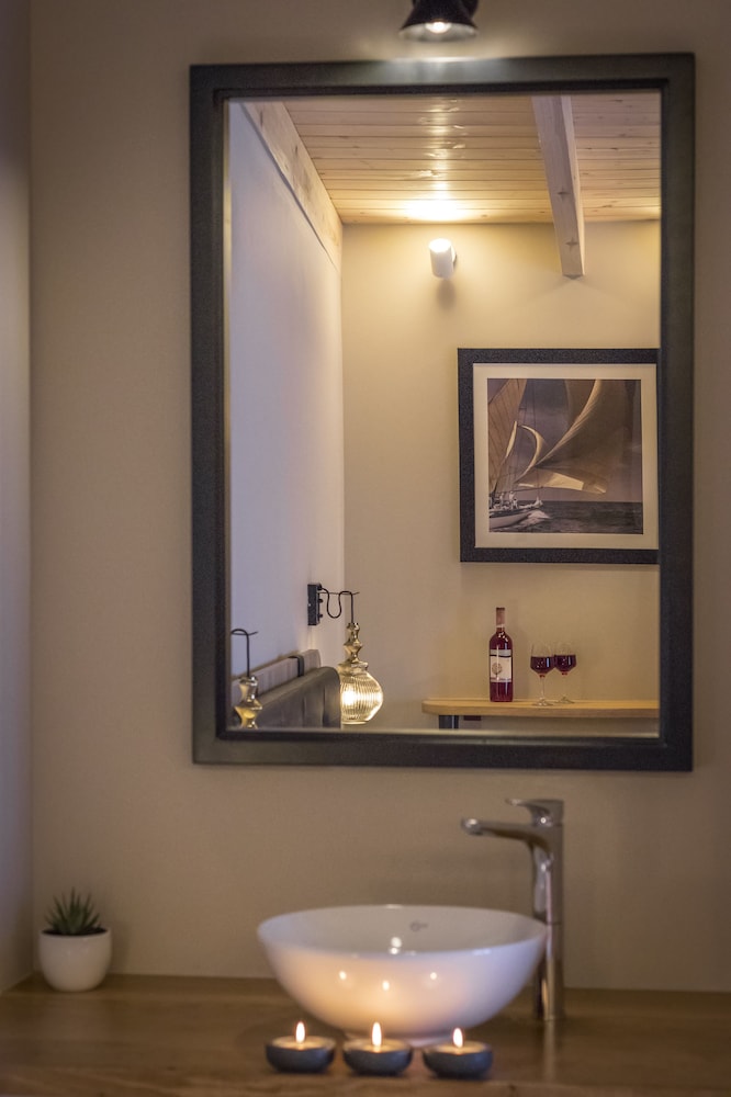 Viaggio Elegant Rooms