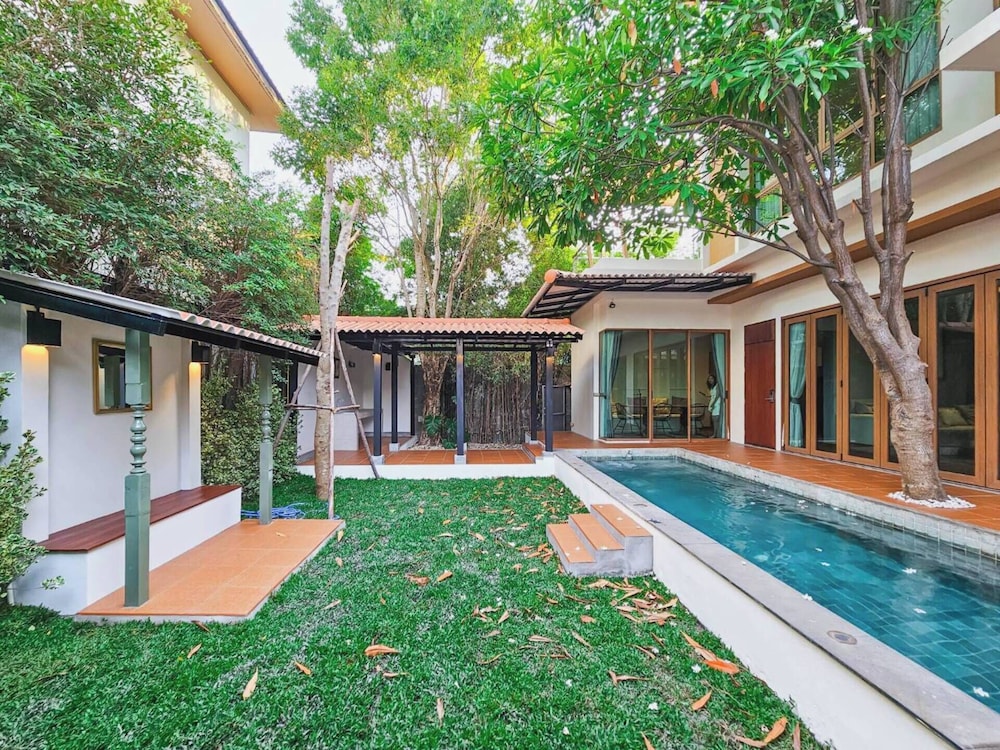 Serava Pet-Friendly Pool Villa Huahin