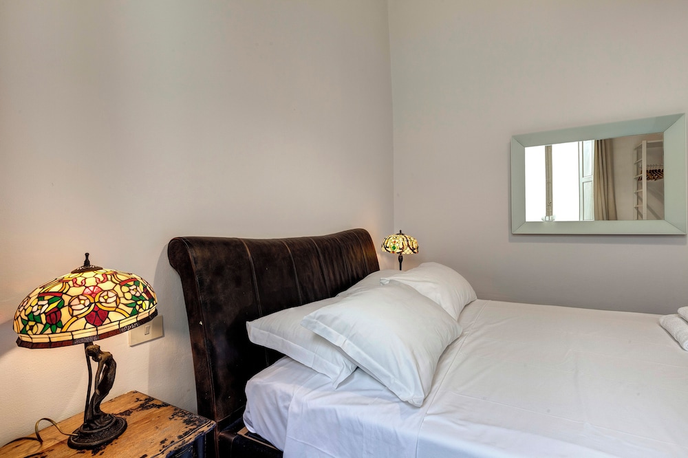 Nerone Apartment by Mamo Florence