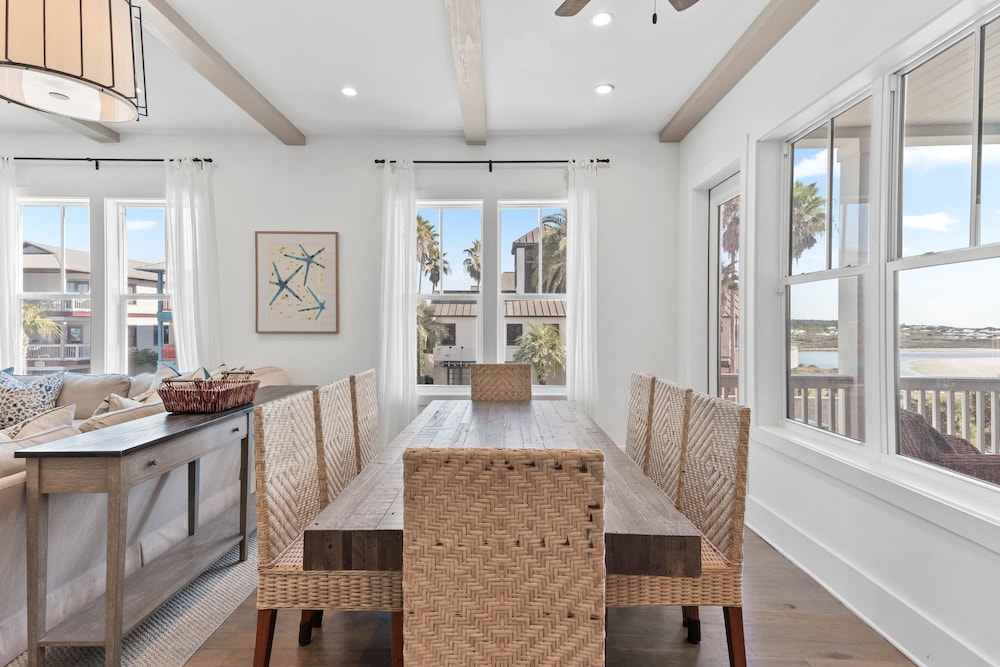 Grayt Digs by Avantstay Next to Beach Oceanview