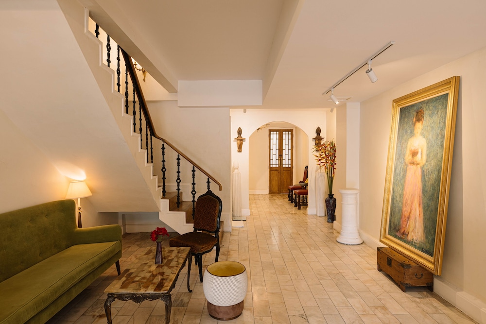 At Niman Conceptual Home - Image 1