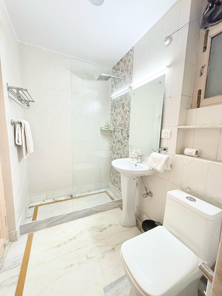 Luxury 2 Bedroom's Apartment