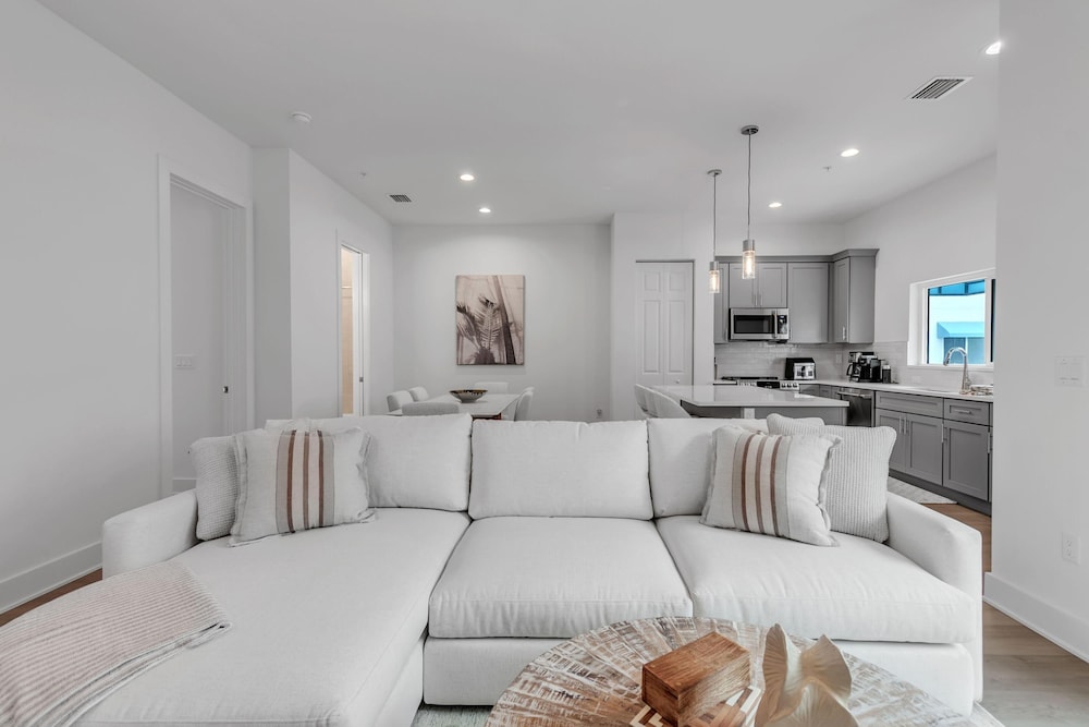Azul Townhomes A3 - Sunrise