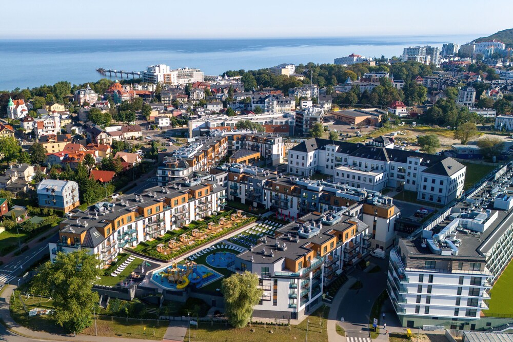 Bel Mare Apartment w/ Balcony by Renters