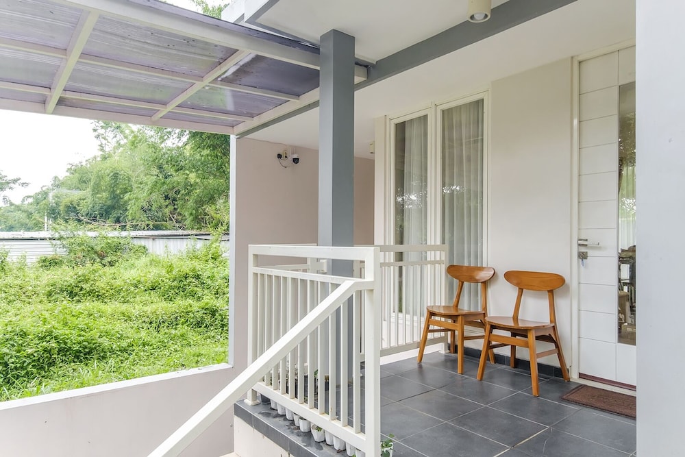 Calma Edelweiss Villa Lawang Malang