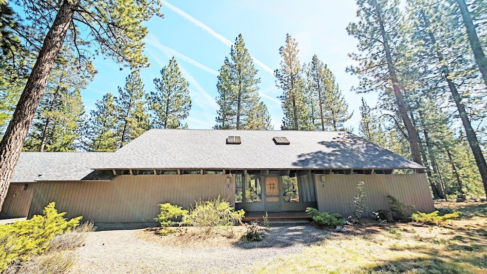 Pine Cone 3 6 Bedroom Home