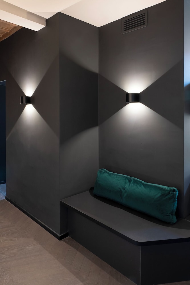 Colonna Collection