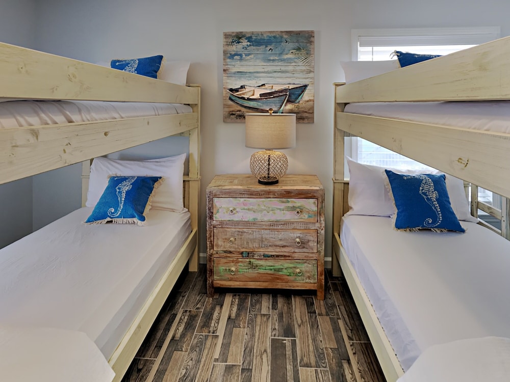 Bet's Kept Secret by Southern Vacation Rentals view 5