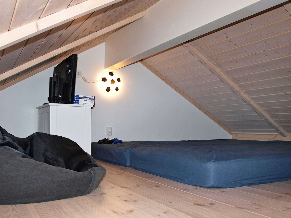 8 Person Holiday Home in Ebeltoft-by Traum