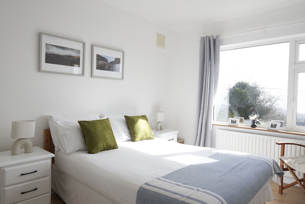 Seanacnoc Cottage Overlooking Kenmare Bay