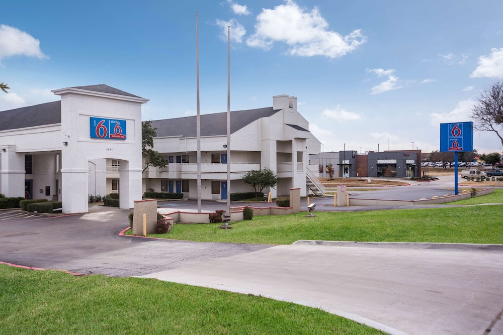 Studio 6 Irving, TX - Irving DFW Airport East
