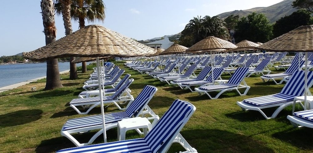 Ladonia Hotels Luna Beach Resort