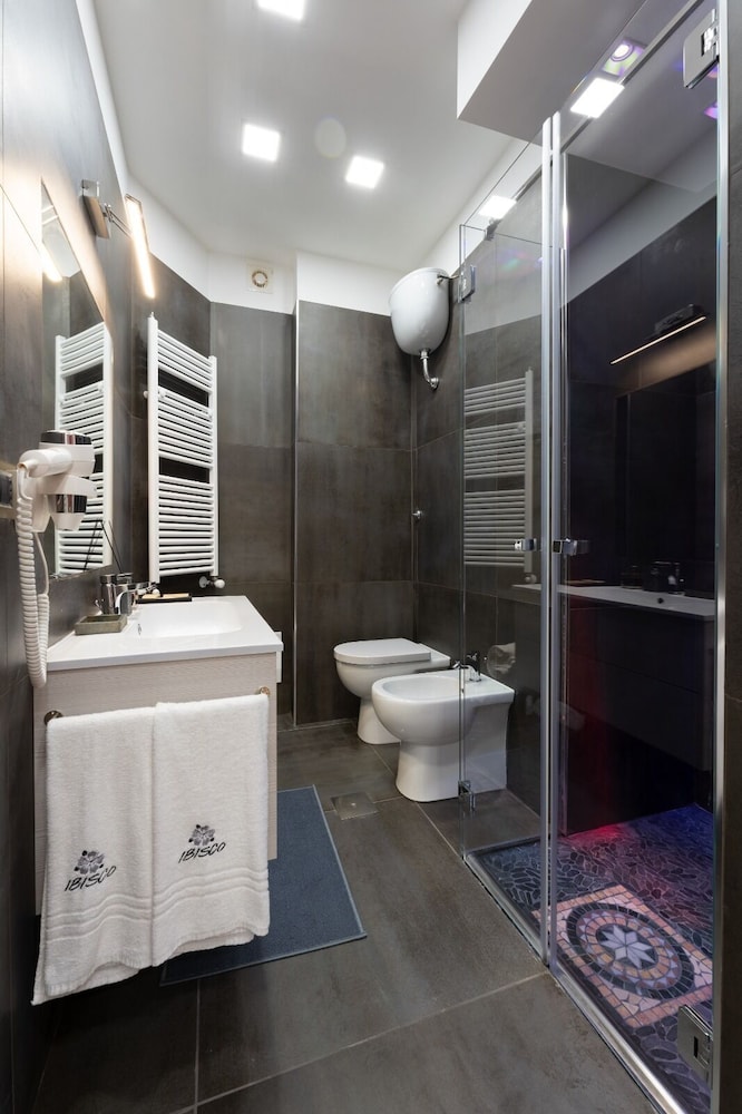 HOTEL IBISCO SUITES & RELAX