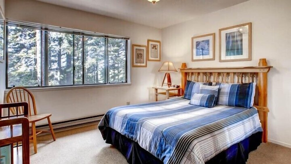 Scenic Wonders Fiske Cabin 3 Bedrooms view 2