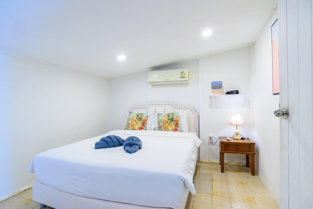 Cozy 6BR Pool Villa Close to Beach CP6