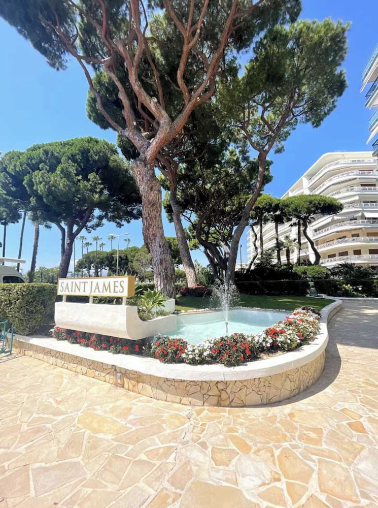 Modern Apartment - 3br- 6P - Palm Beah