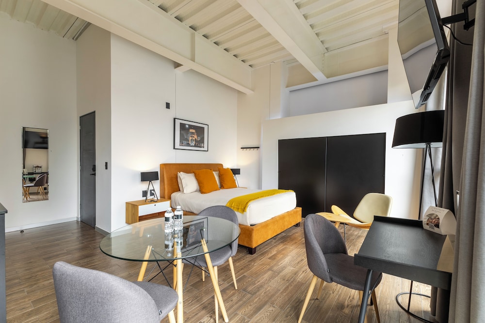 hotel room