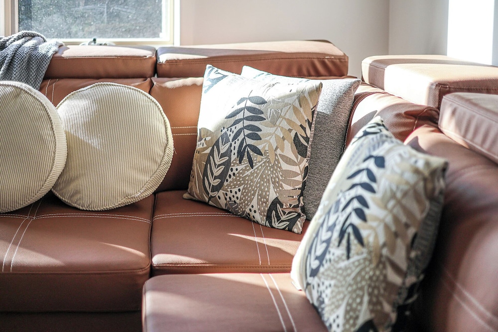 StayAU Gorgeous 5BR BBQ Home Geelong