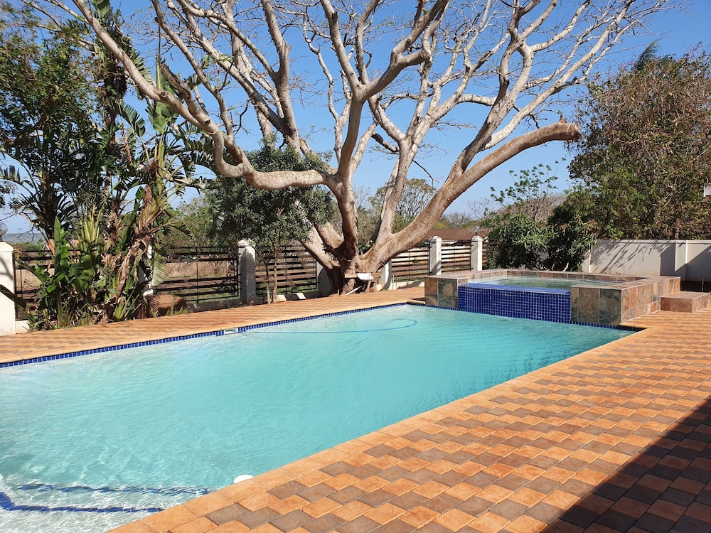 Hluhluwe Vacations - Msitu Kwetu Lodge  Safaris - Property Image 11