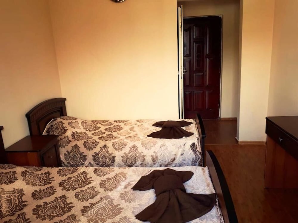 Oganes Guesthouse