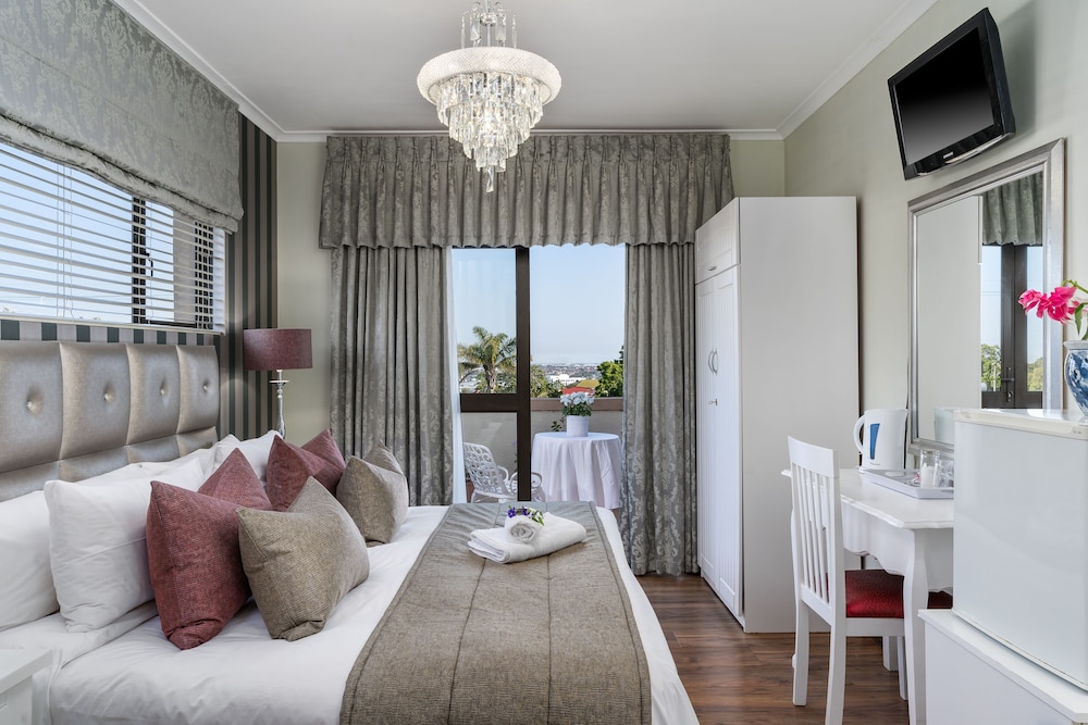 Auriol's Guesthouse view 5