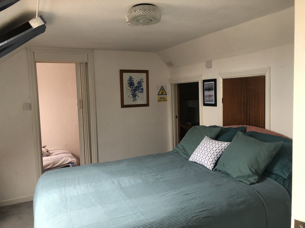 Quirky Loft Apartment in Paignton With sea Views view 4