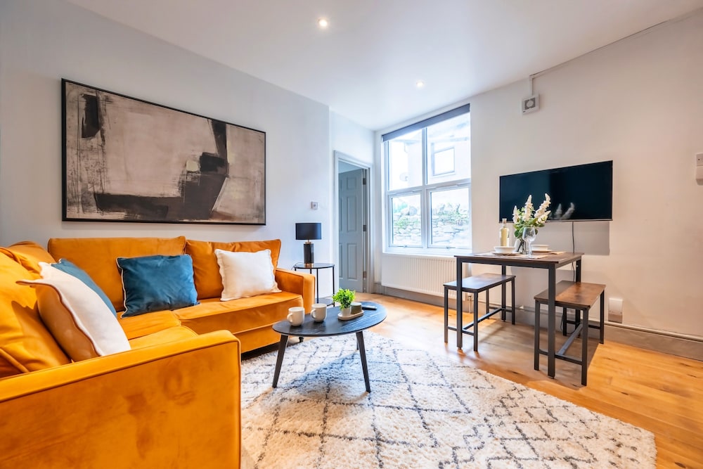 The Ground Floor Getaway