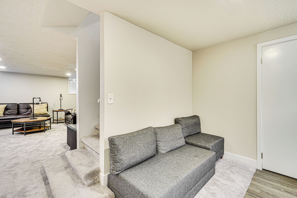 3 Mi to Valley Fair Mall: Salt Lake City Apt!