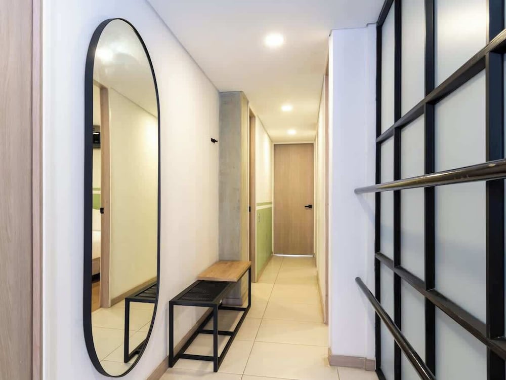 Fantastic 3 BR w/ Balcony in Laureles Medellín