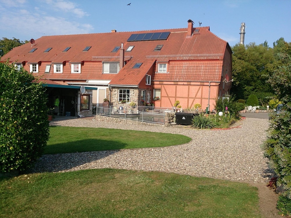 Budget-wohnung in Grundshagen mit Gartensitzplatz