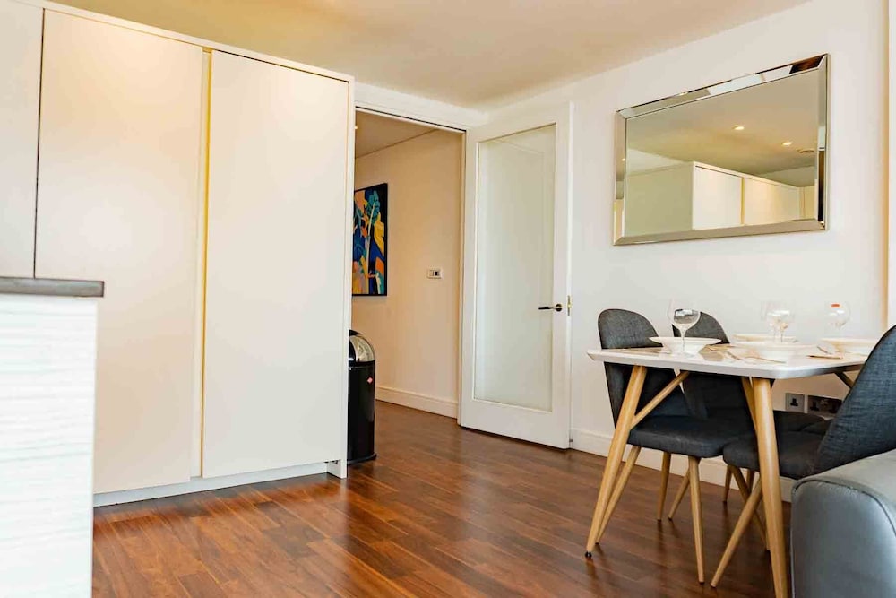 Gunwharf Quays Apartments