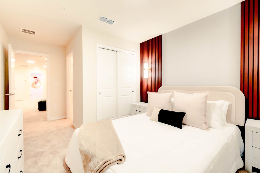 1259 Modern 5BD Family Home For Your Vacation