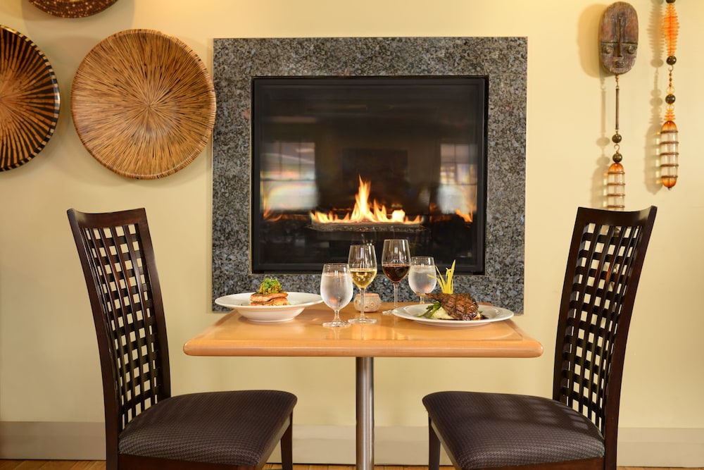 Niagara-on-the-Lake Vacations - The Shaw Club Hotel - Property Image 14